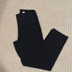4 Lululemon Cropped 23” Leggings in Black